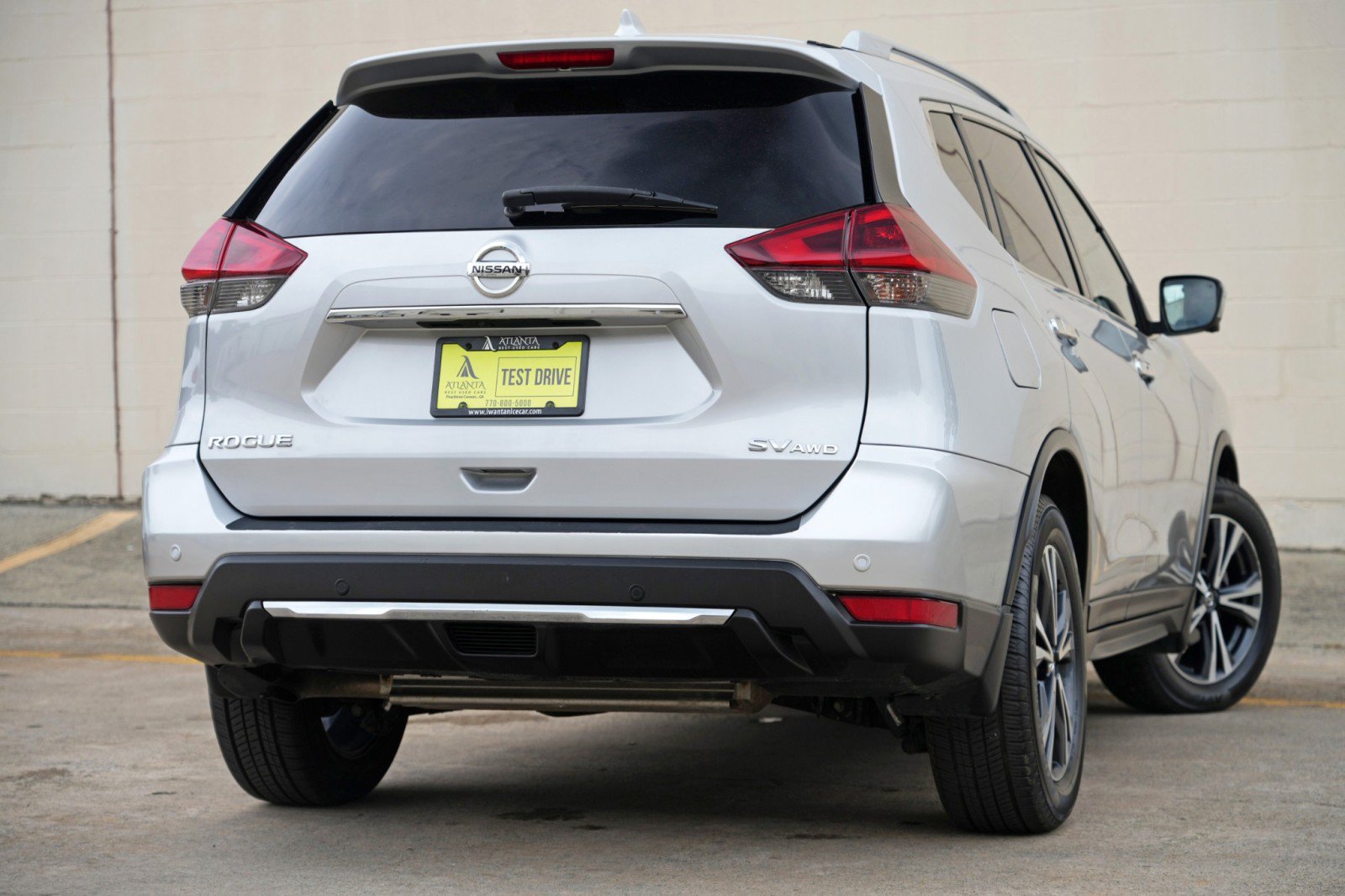 Used 2019 Nissan Rogue SV w/ Premium Package AWD/4WD image 4