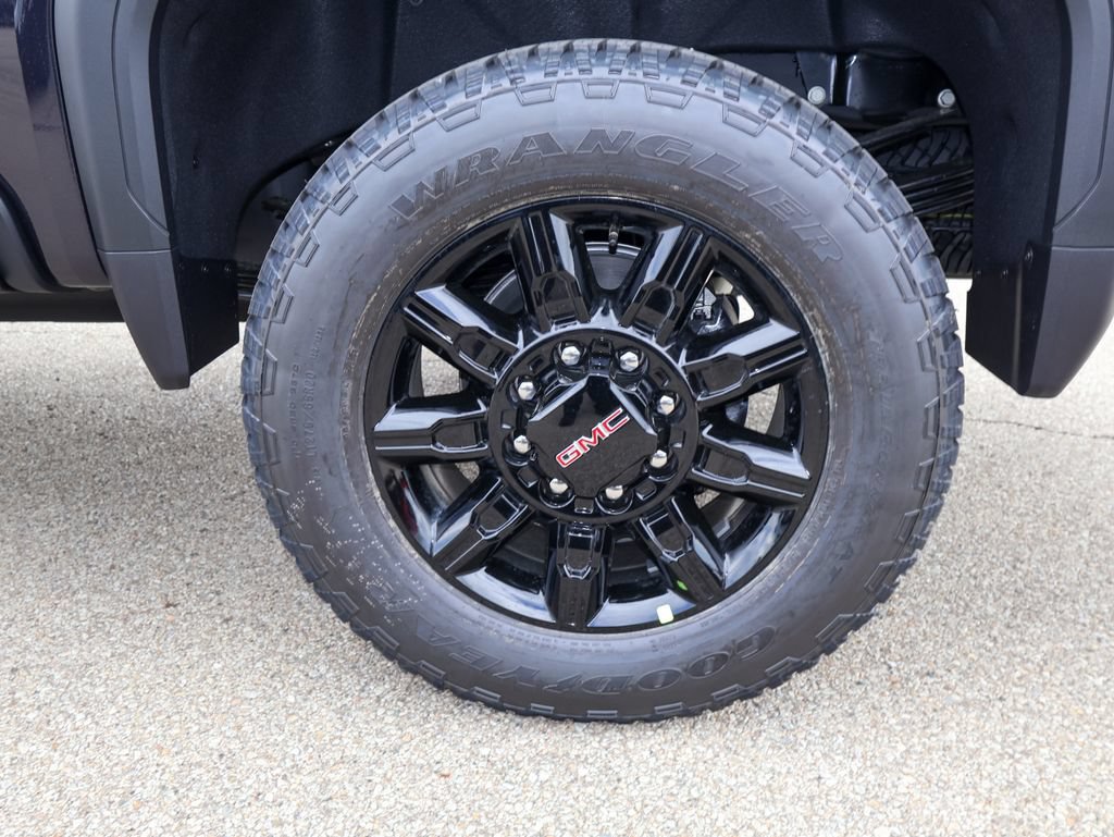 New 2026 GMC Sierra 2500 AT4 w/ AT4 Premium Plus Package AWD/4WD image 38