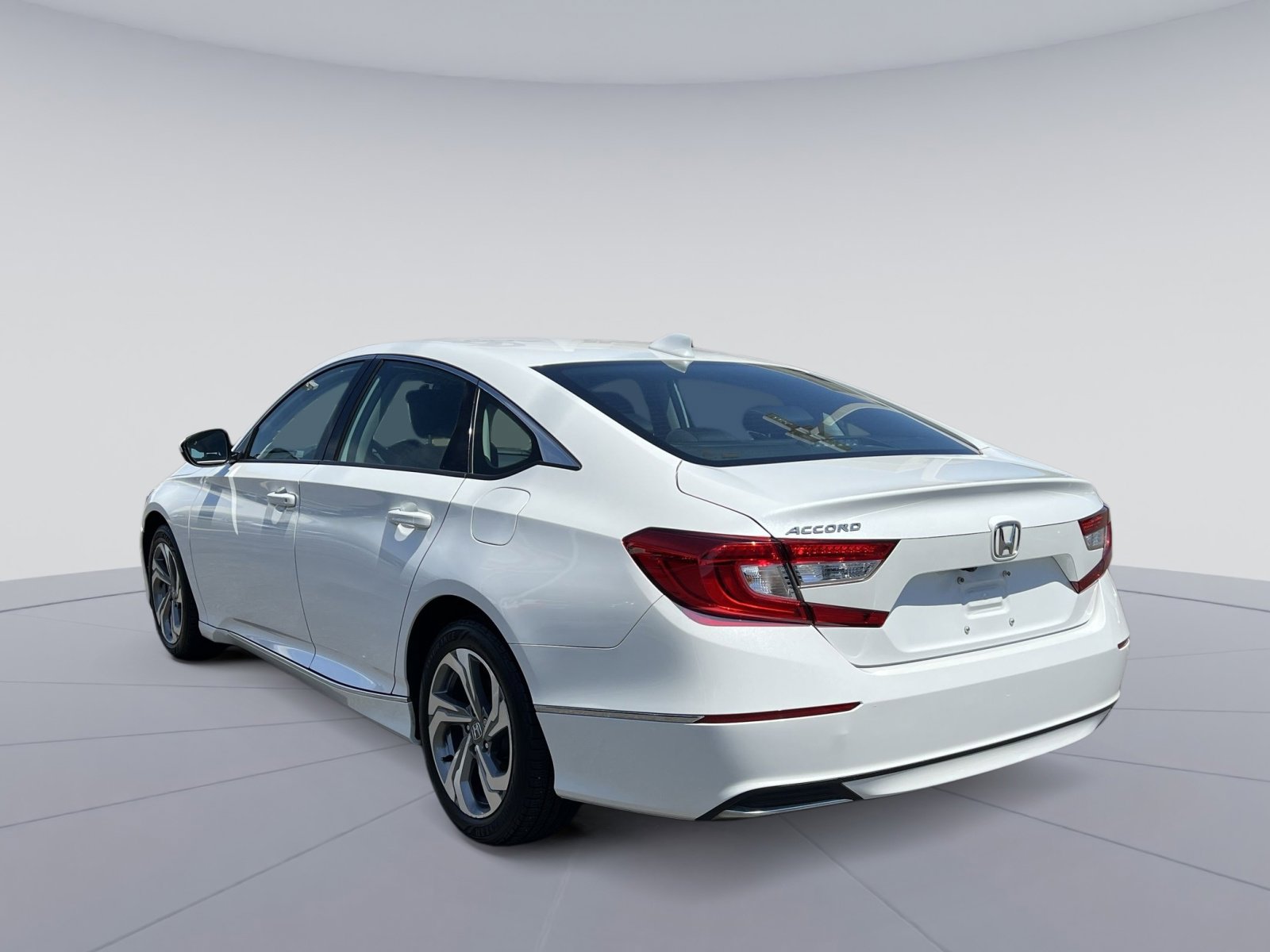 Used 2020 Honda Accord EX image 7