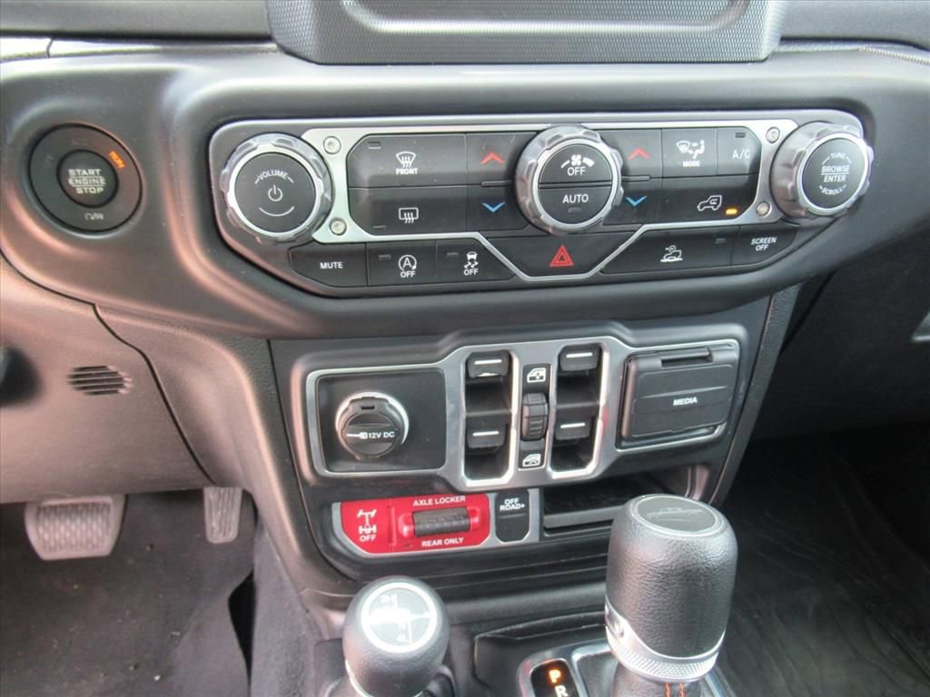 Used 2021 Jeep Gladiator Mojave w/ Trailer Tow Package AWD/4WD image 27