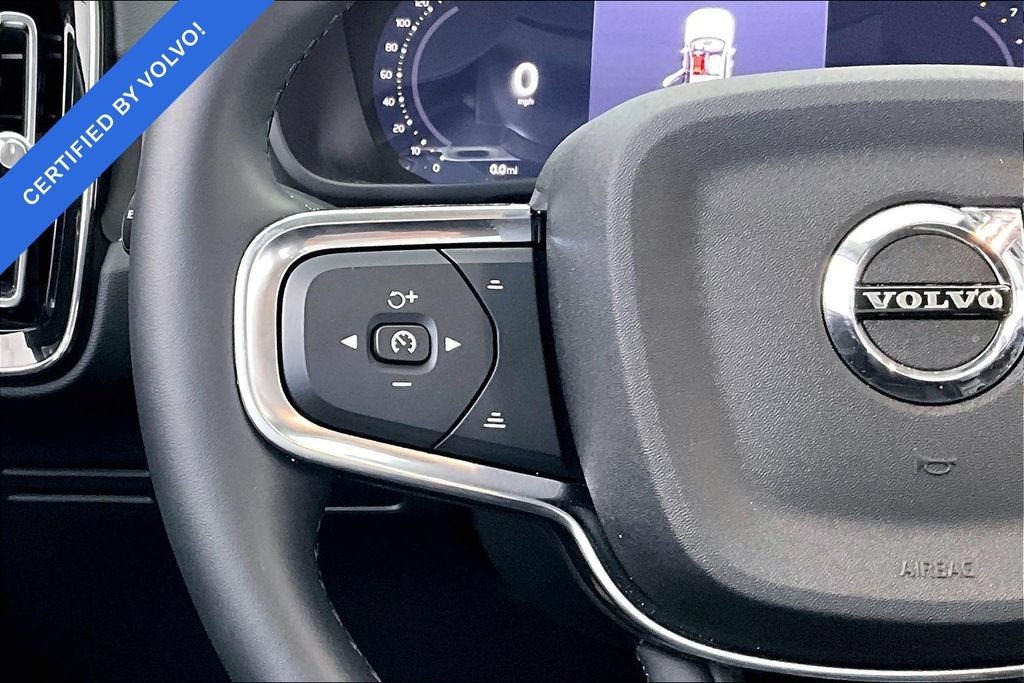 Used 2026 Volvo XC40 B4 Core w/ Climate Package FWD image 22