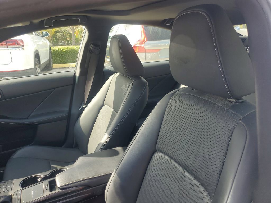Used 2023 Lexus IS 300 w/ Comfort Package RWD image 16