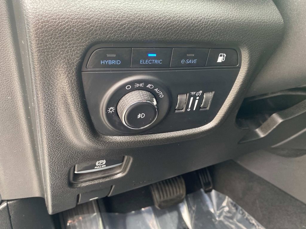 Used 2024 Jeep Grand Cherokee Limited 4xe image 21