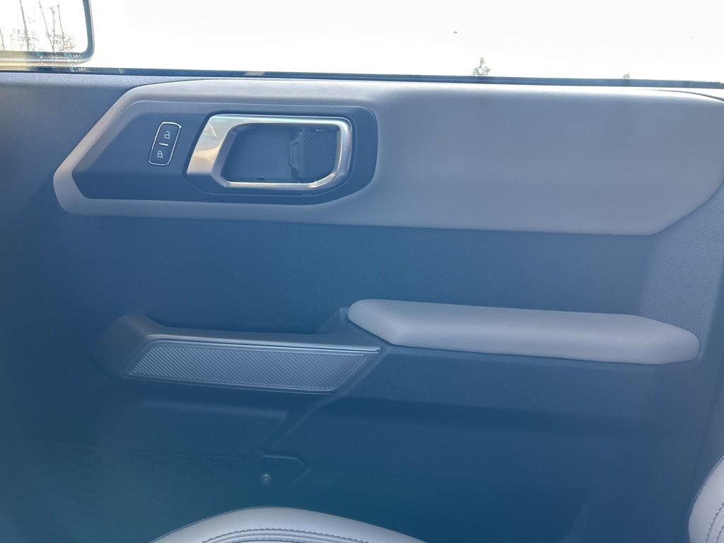 Used 2023 Ford Bronco Wildtrak image 23