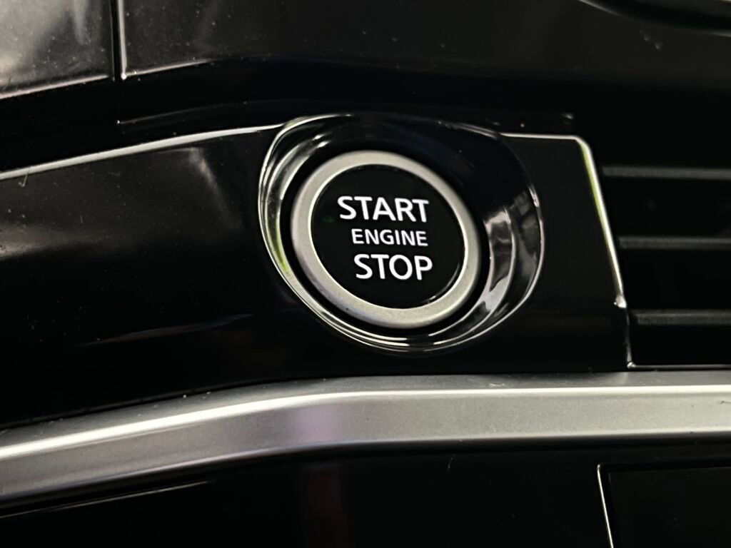 Used 2022 Nissan Pathfinder SL image 17