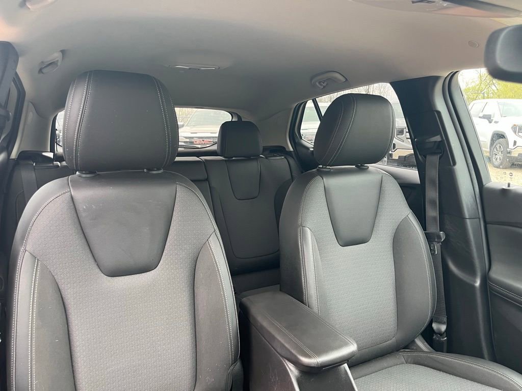 Used 2023 Buick Encore GX Select w/ Safety Package II AWD/4WD image 35