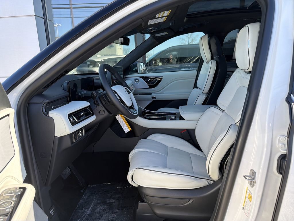 New 2026 Lincoln Aviator Black Label w/ Dynamic Handling Package image 5