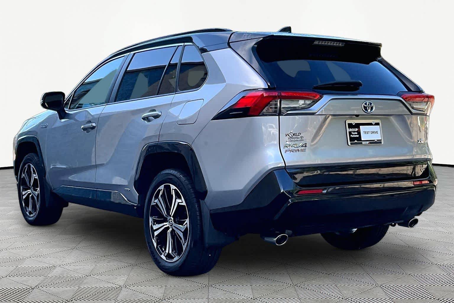 Used 2023 Toyota RAV4 XSE w/ Weather Package AWD/4WD image 12