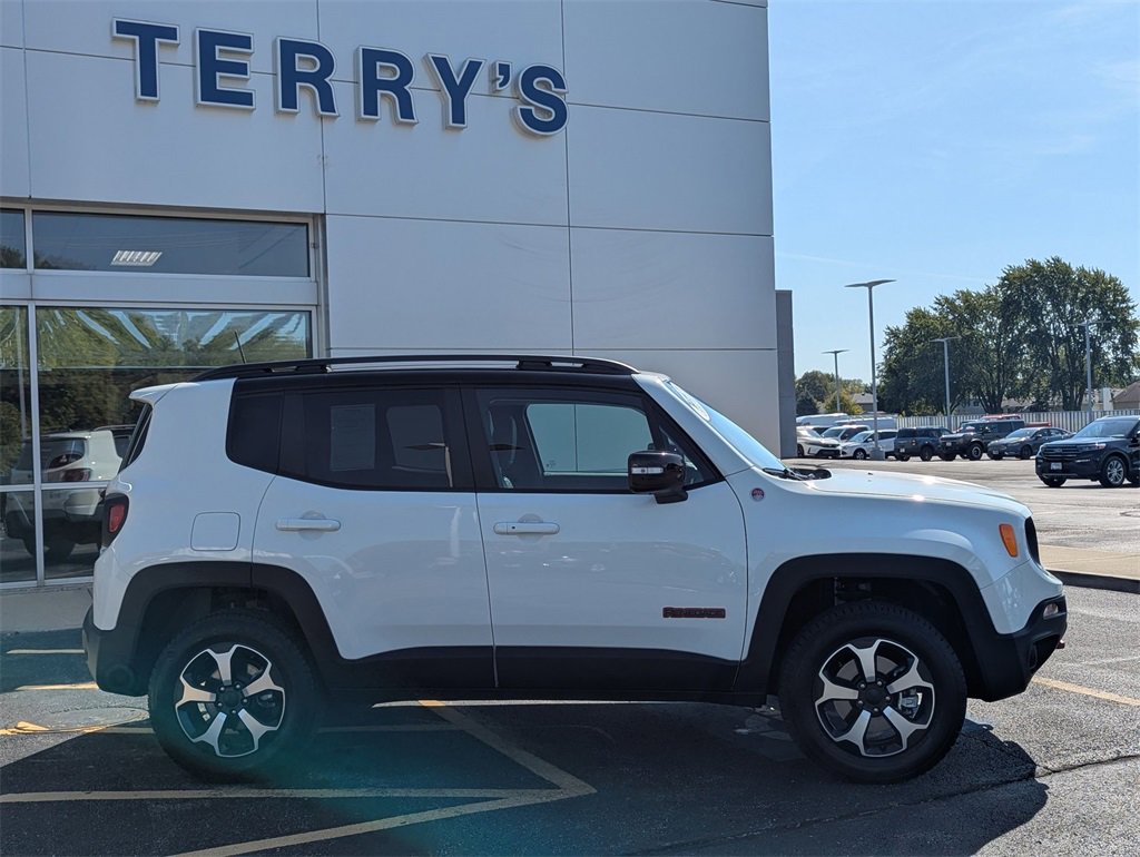 Used 2022 Jeep Renegade Trailhawk image 2