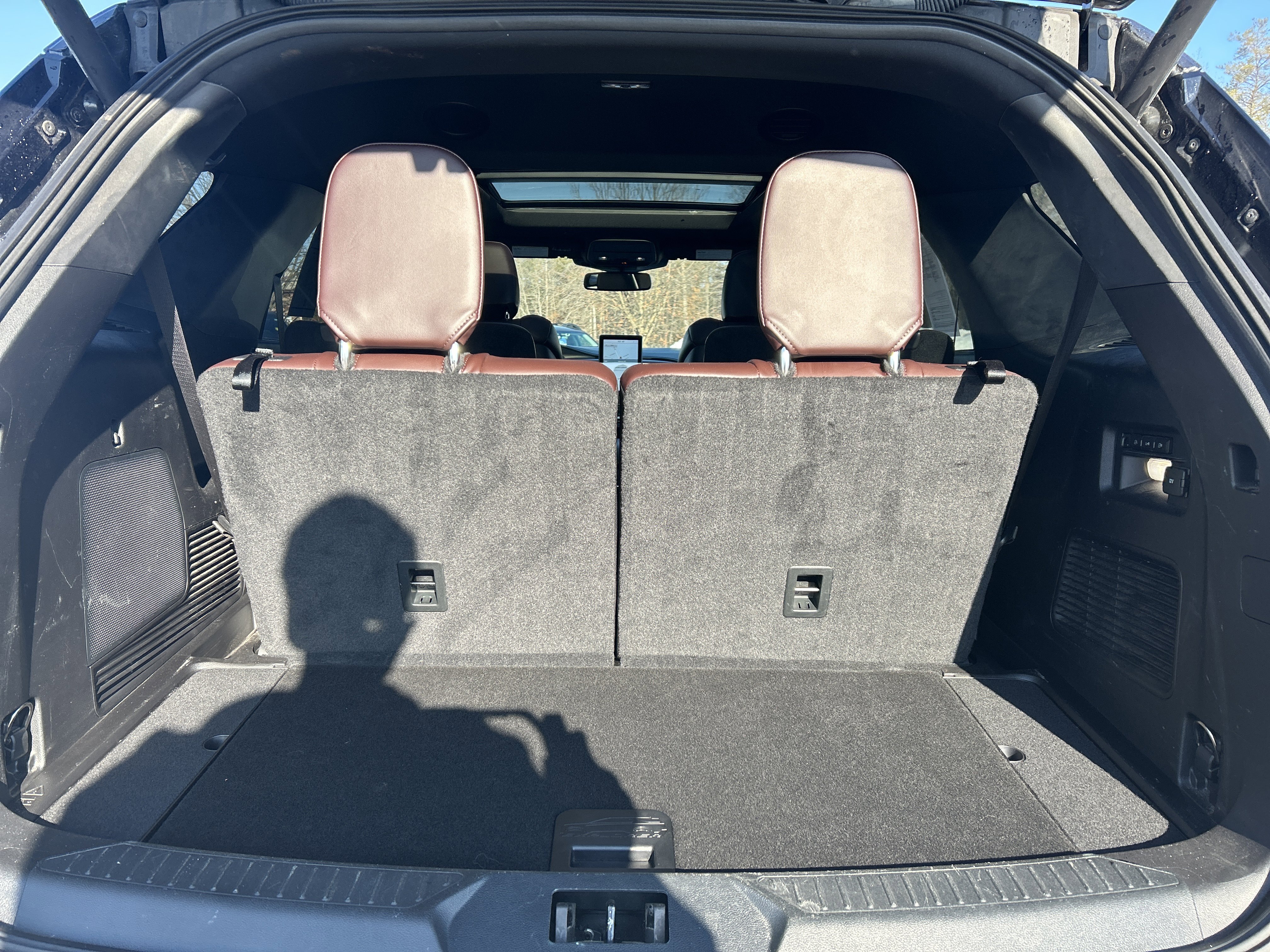 Used 2020 Ford Explorer Platinum w/ Premium Technology Package image 10