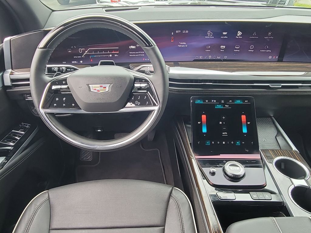 Used 2025 Cadillac Escalade ESV Premium Luxury image 11