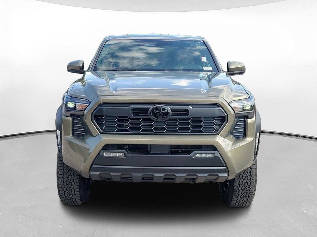 Certified 2026 Toyota Tacoma TRD Off-Road AWD/4WD image 2