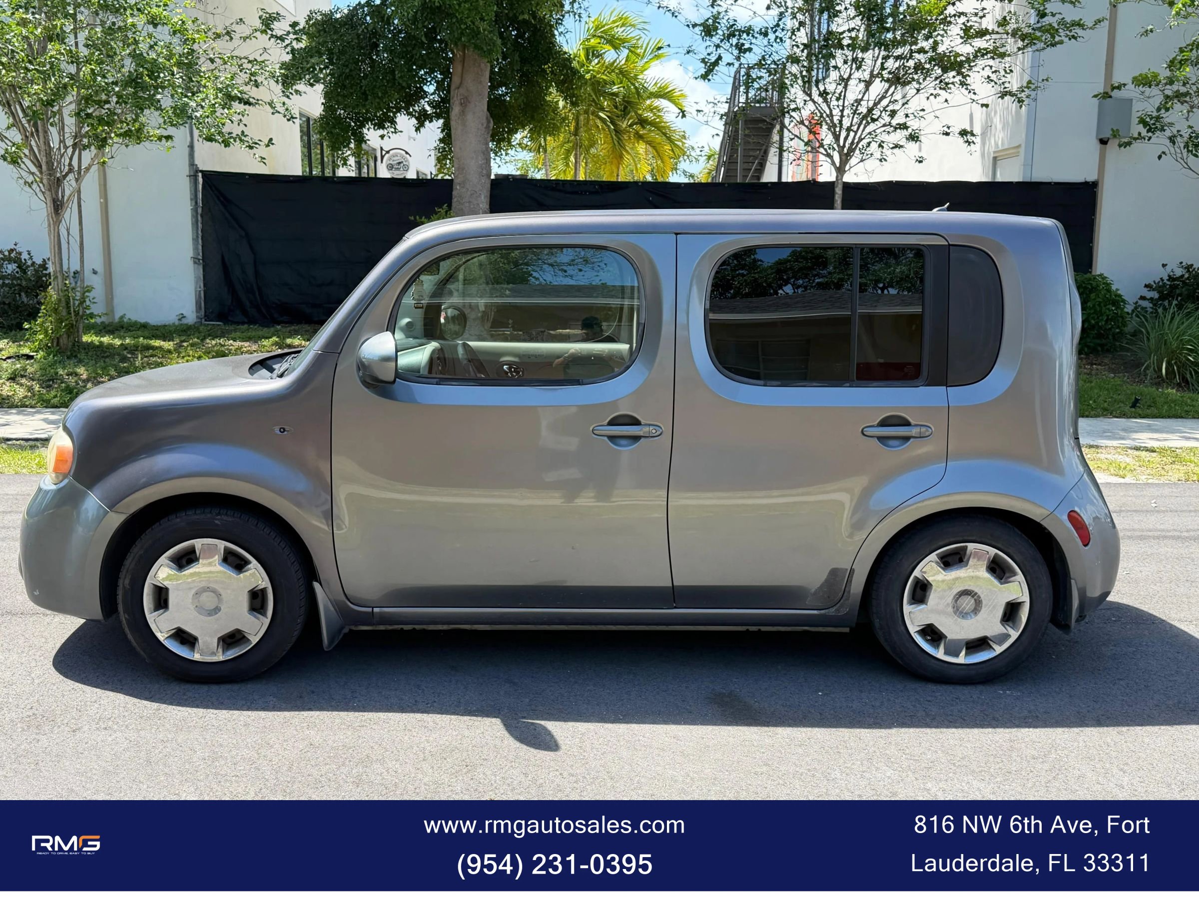 Used 2012 Nissan Cube 1.8 S w/ Interior Illumination Pkg image 9