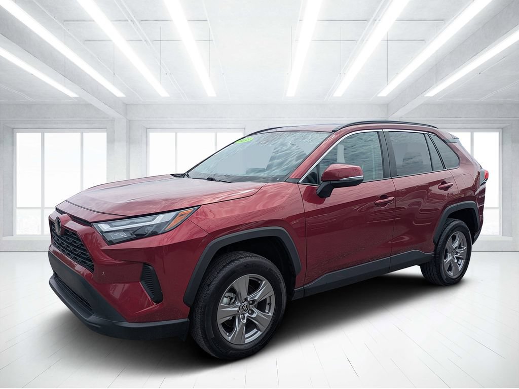 Used 2025 Toyota RAV4 XLE AWD/4WD image 7