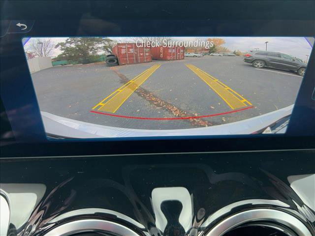 Used 2025 Mercedes-Benz GLB 250 4MATIC image 14