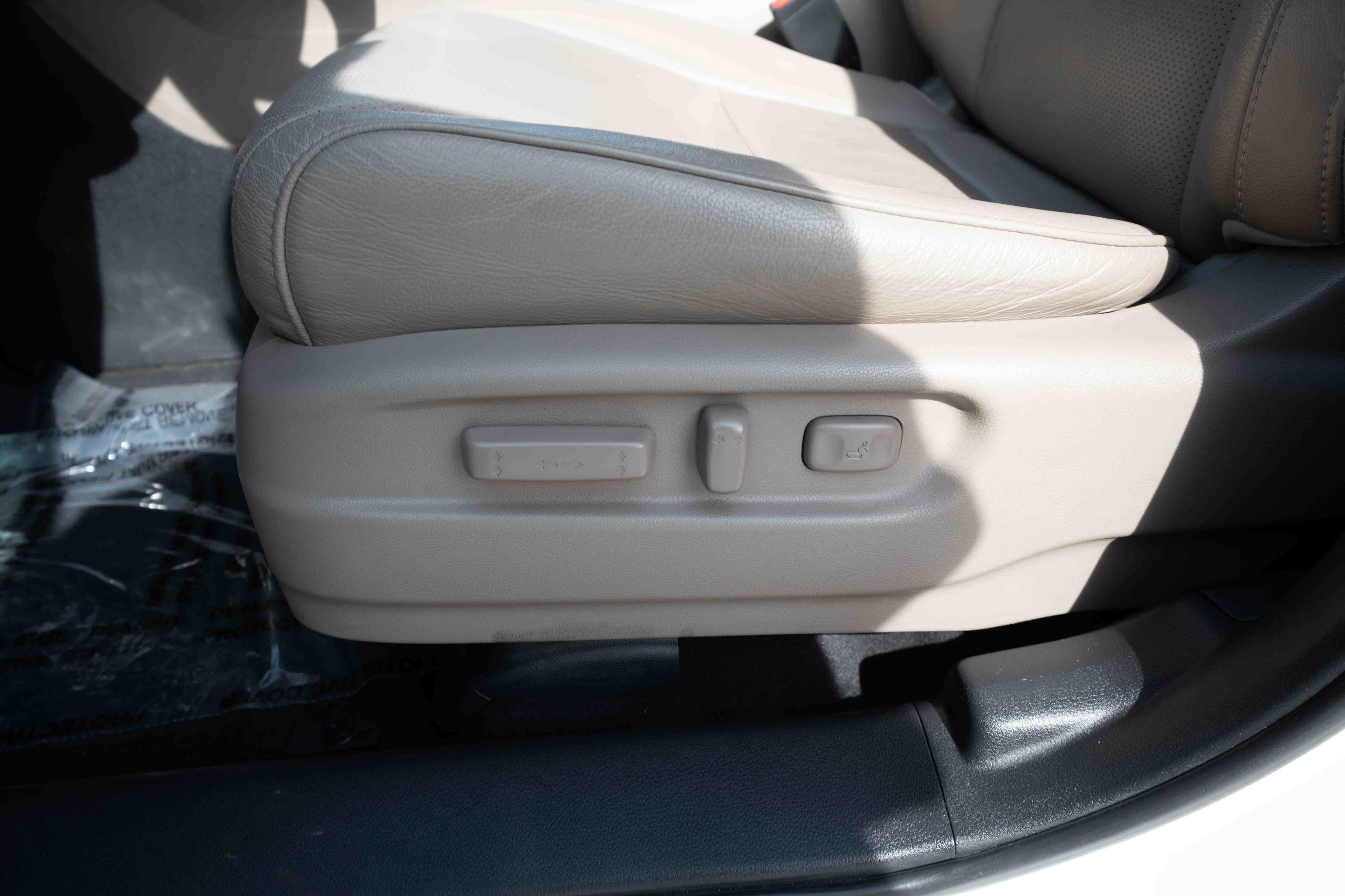 Used 2017 Honda Pilot Elite image 12