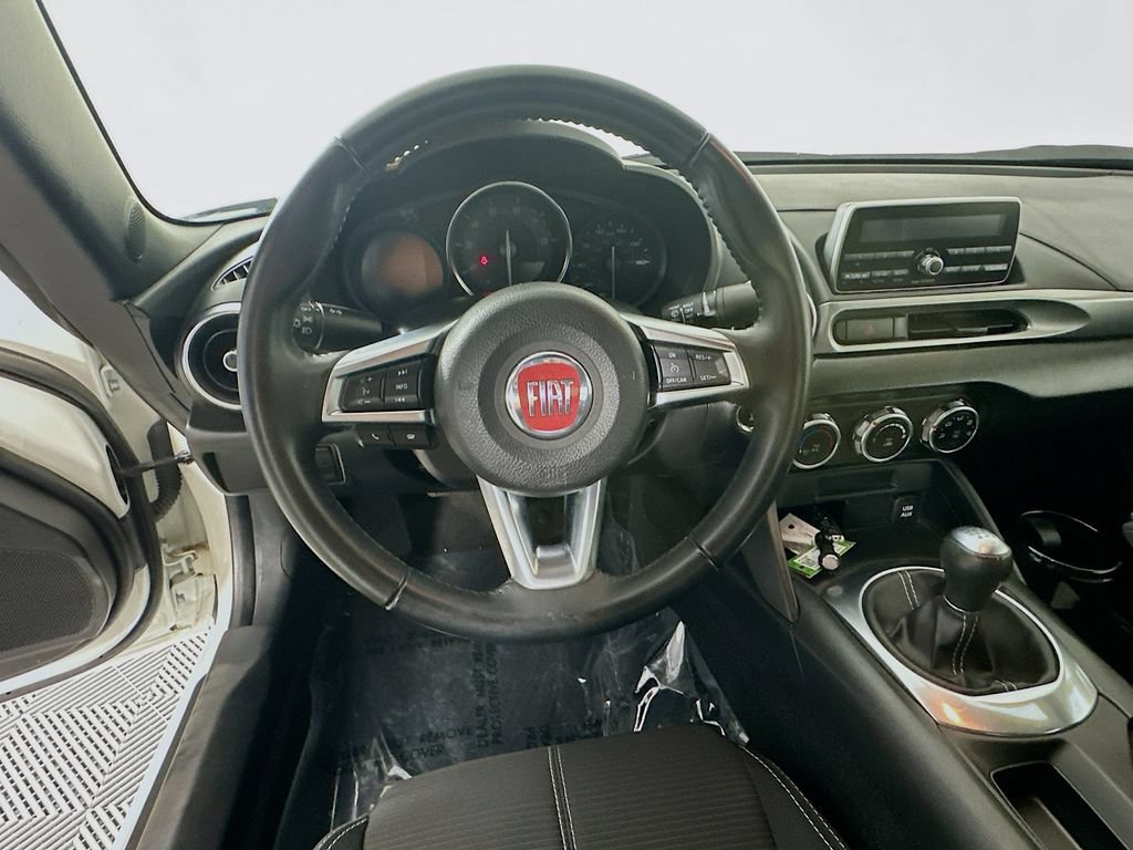 Used 2018 FIAT 124 Spider Classica RWD image 16