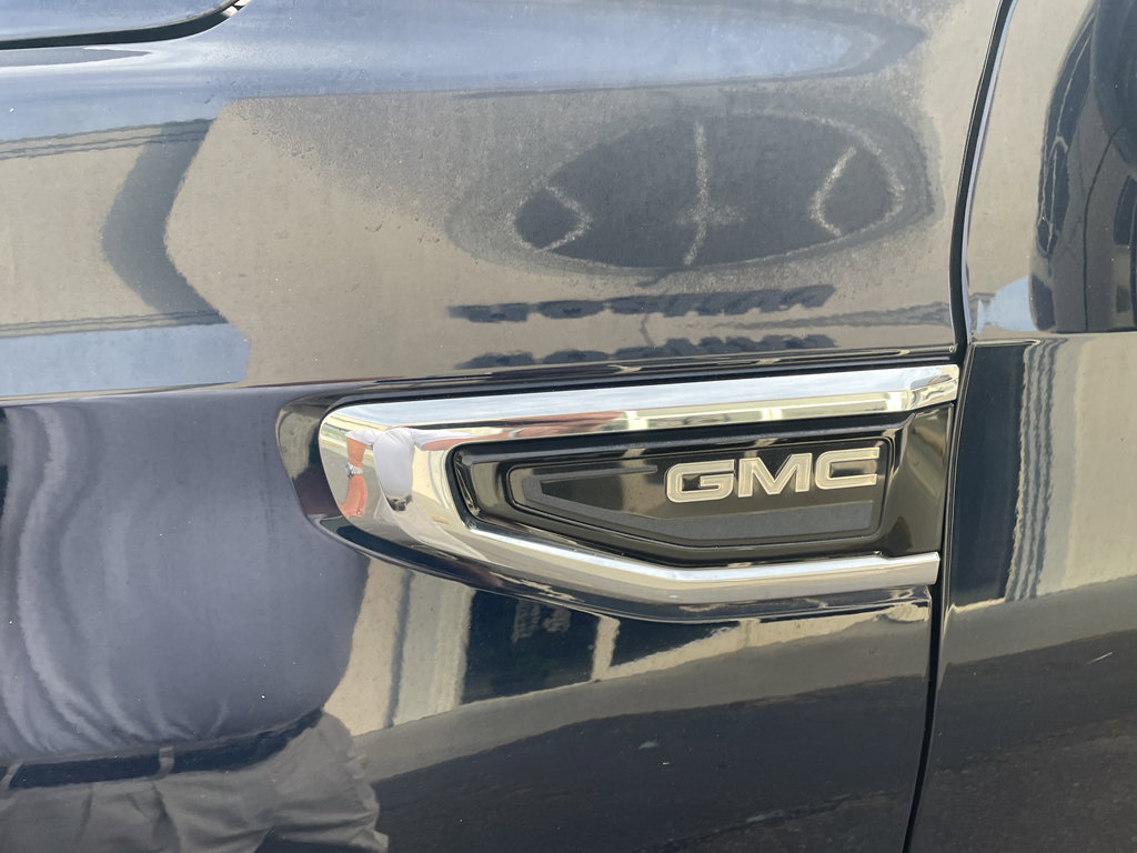 Used 2021 GMC Yukon XL SLT image 6