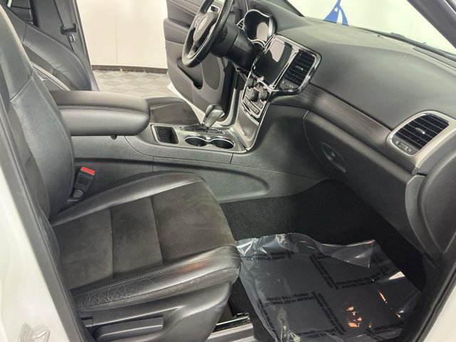 Used 2021 Jeep Grand Cherokee Laredo X AWD/4WD image 14
