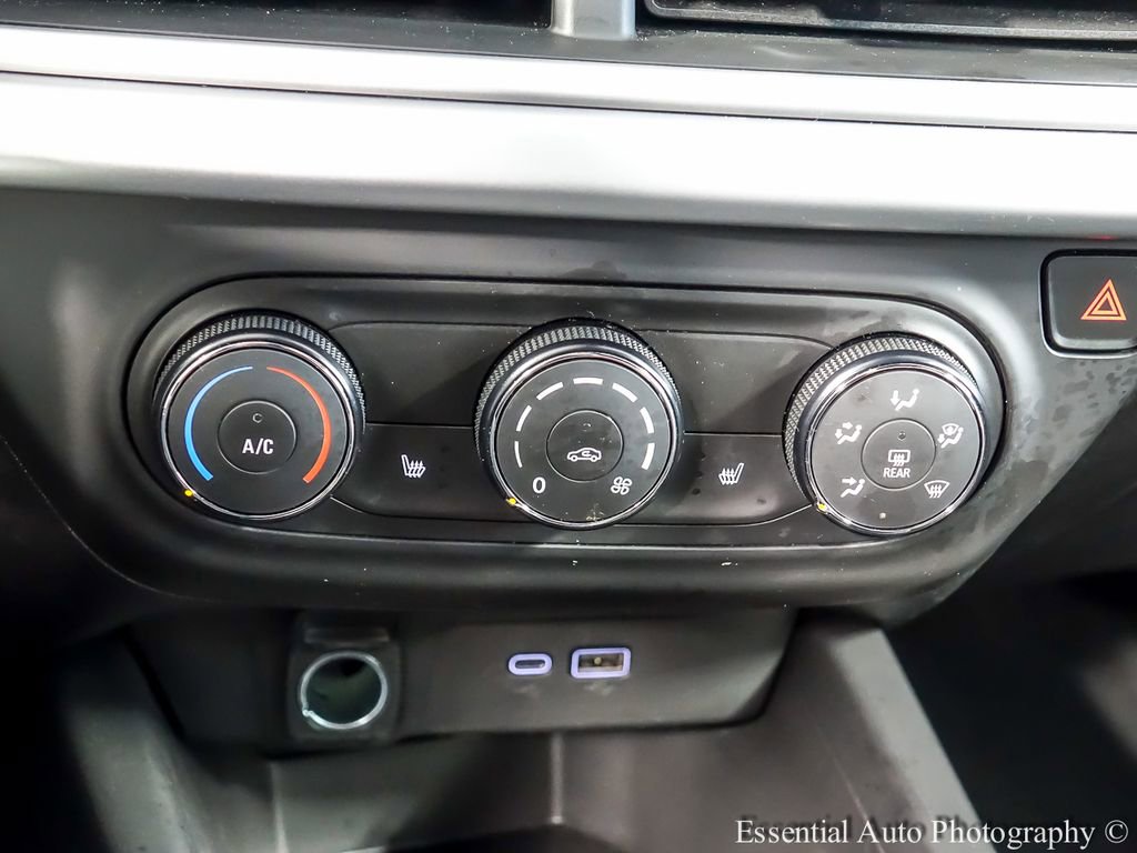 Used 2025 Chevrolet Trax RS w/ Driver Confidence Package FWD image 16