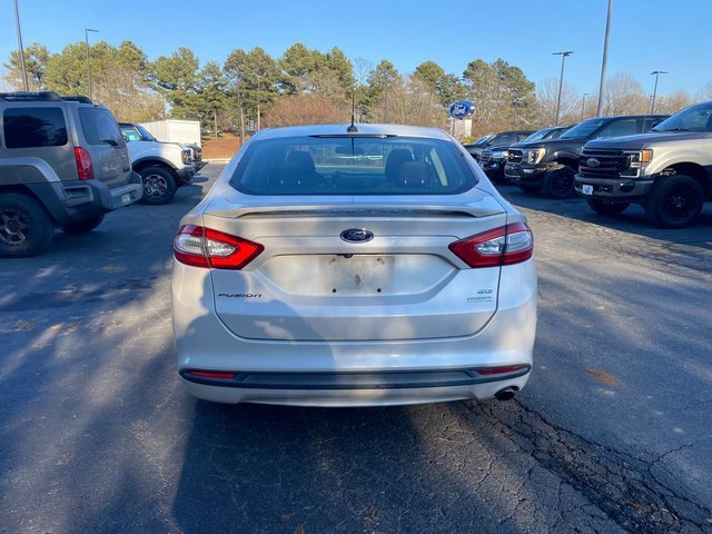 Used 2016 Ford Fusion SE w/ Equipment Group 201A image 6