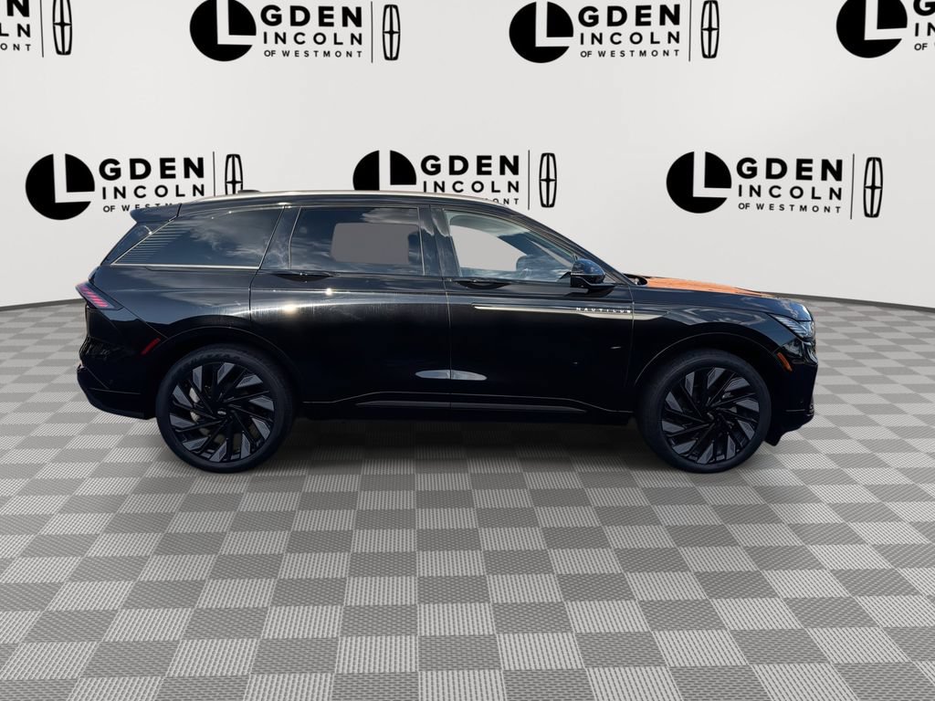 Used 2024 Lincoln Nautilus Reserve w/ Equipment Group 202A AWD/4WD image 9