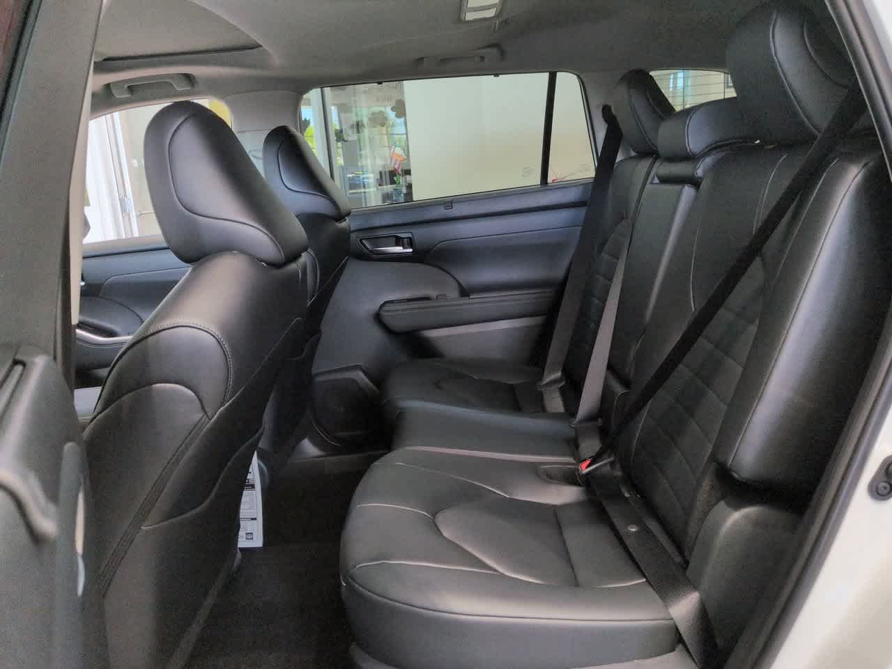 New 2026 Toyota Highlander XLE AWD/4WD image 14