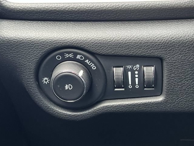Used 2022 Chrysler Pacifica Touring-L w/ S Appearance Package FWD image 27