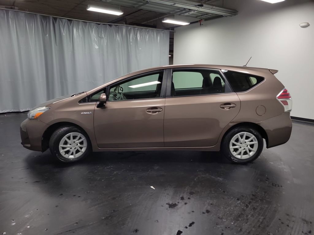 Used 2015 Toyota Prius V Two image 5