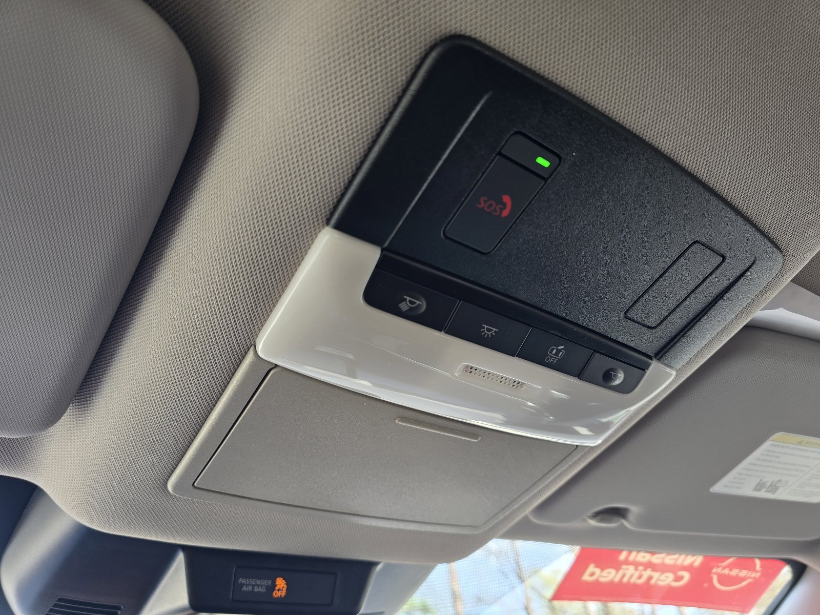 Used 2025 Nissan Rogue SL image 23