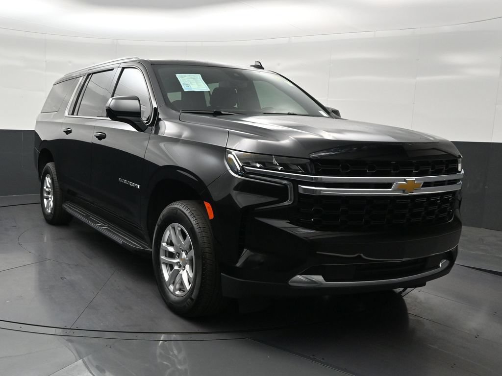 Used 2024 Chevrolet Suburban LS RWD image 8
