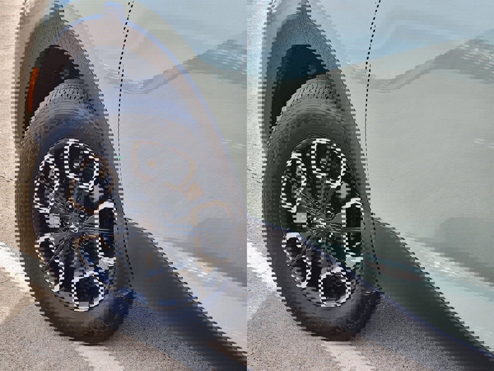 Used 2024 Hyundai Santa Cruz SE image 17