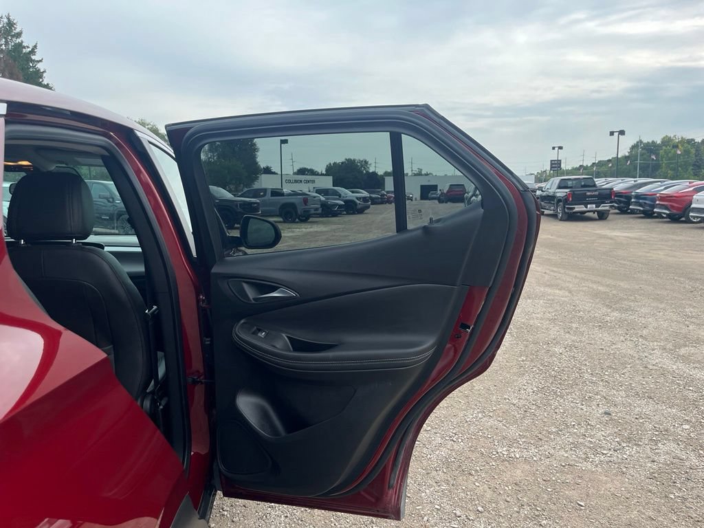 Used 2024 Buick Encore GX Preferred FWD image 30