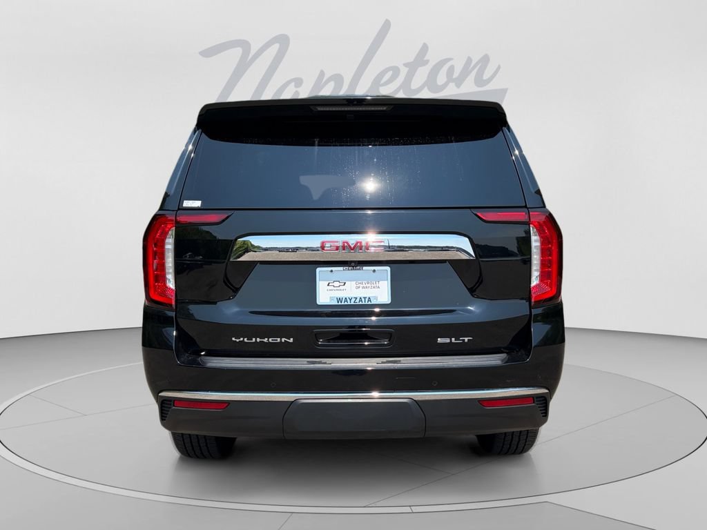 Used 2021 GMC Yukon SLT w/ SLT Premium Package AWD/4WD image 4