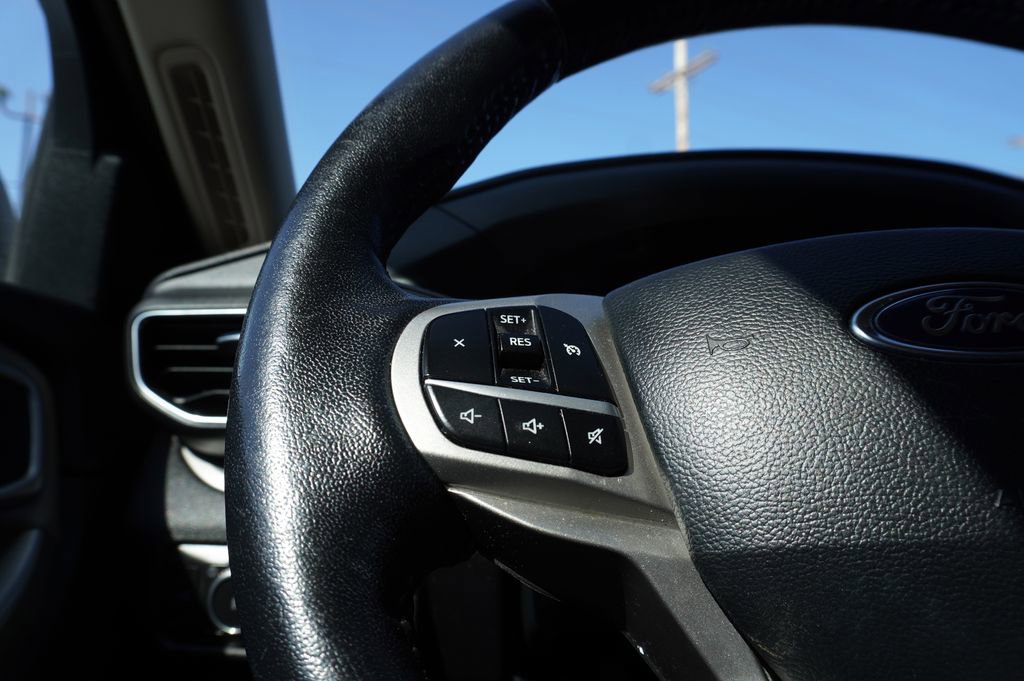 Used 2022 Ford Explorer XLT w/ Equipment Group 202A image 21