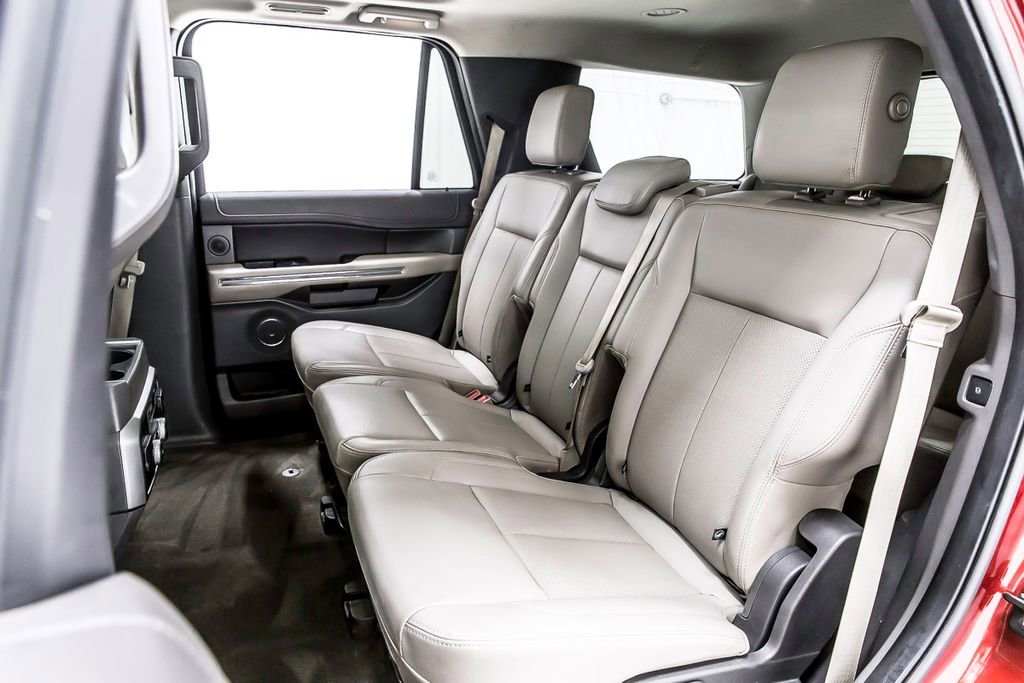 Used 2019 Ford Expedition XLT w/ Equipment Group 202A RWD image 29