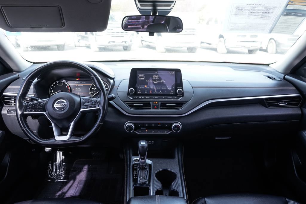 Used 2022 Nissan Altima 2.0 SR FWD image 25