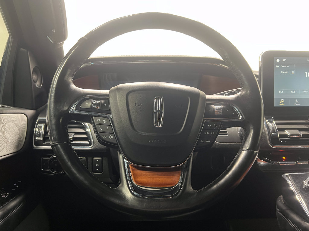Used 2019 Lincoln Navigator Reserve AWD/4WD image 24