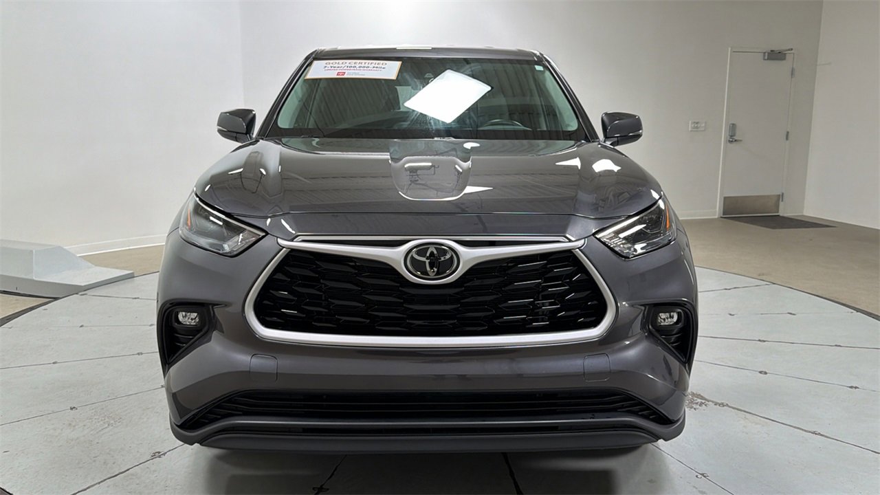 Certified 2024 Toyota Highlander LE video 2