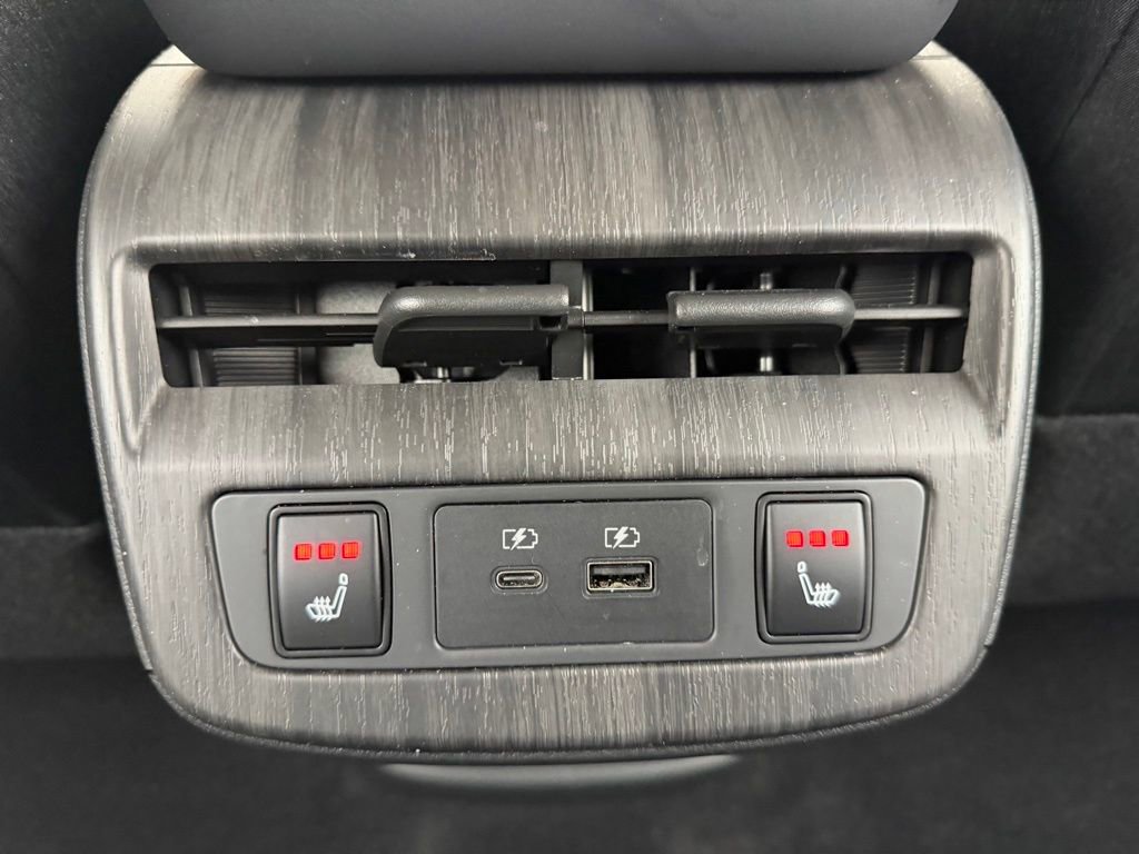 Used 2023 Nissan Ariya ENGAGE e-4ORCE image 14