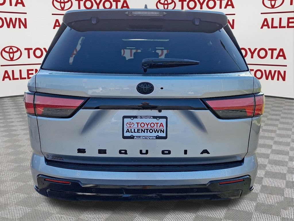 Used 2024 Toyota Sequoia Platinum AWD/4WD image 8