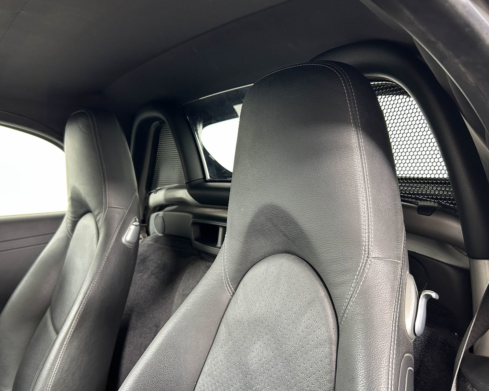 Used 2009 Porsche Boxster S RWD image 16