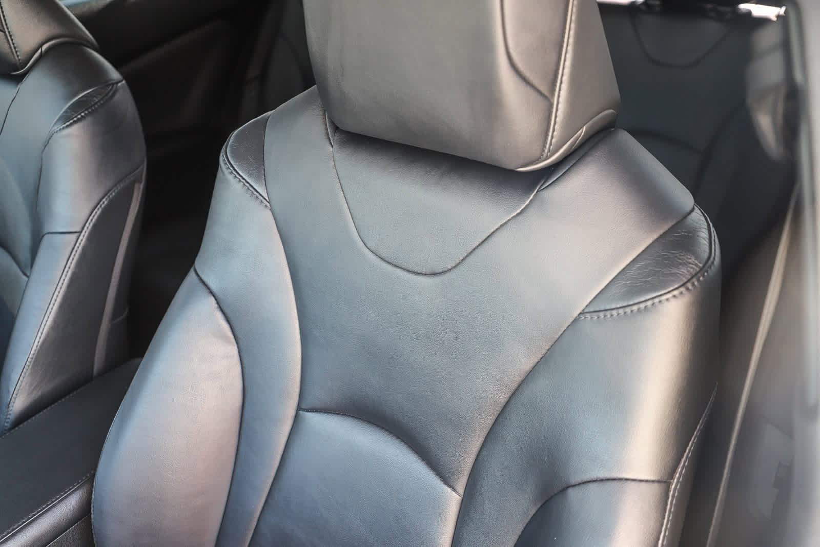 Used 2018 Toyota Prius Prime Premium image 25