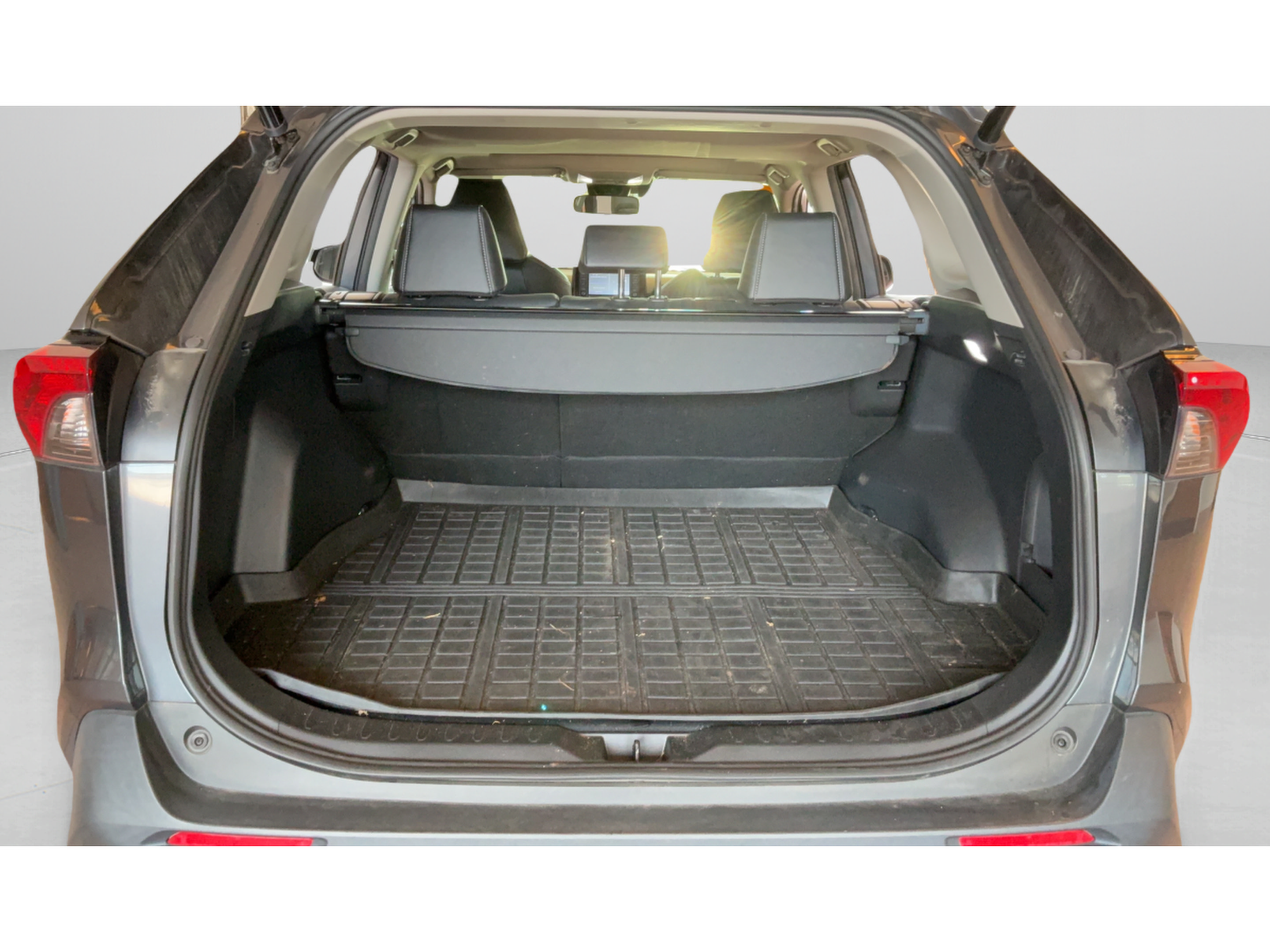 Certified 2021 Toyota RAV4 XLE Premium AWD/4WD image 33