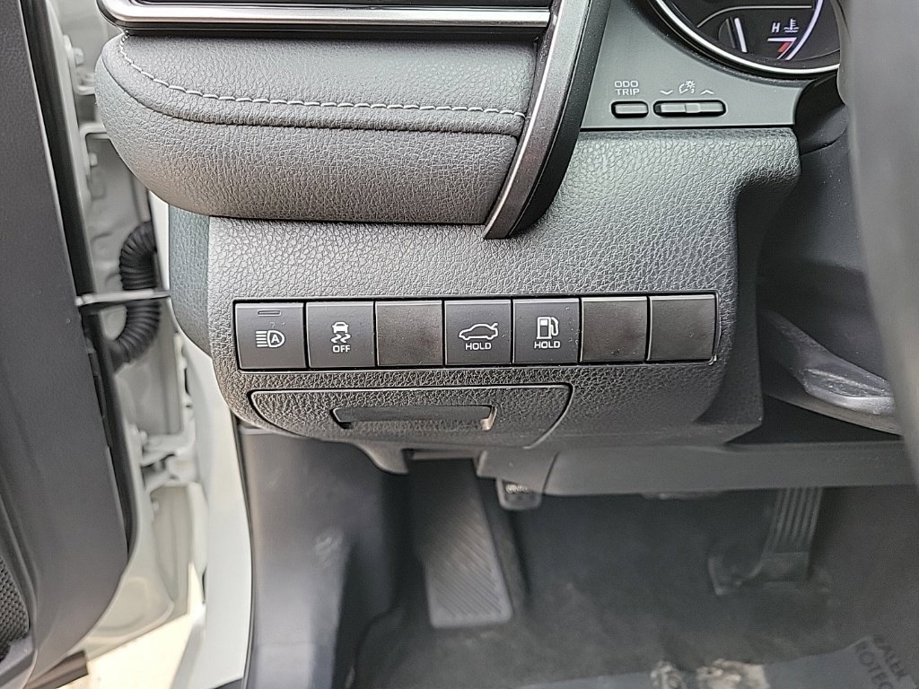 Used 2023 Toyota Camry SE FWD image 29
