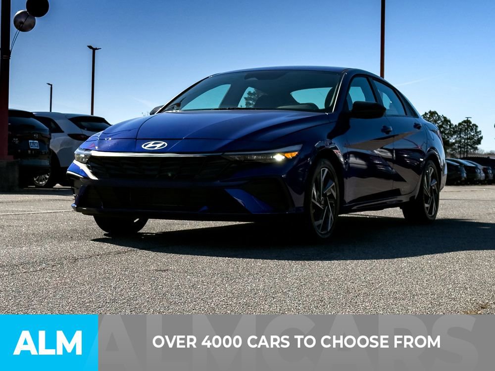 Used 2025 Hyundai Elantra Sport video 3