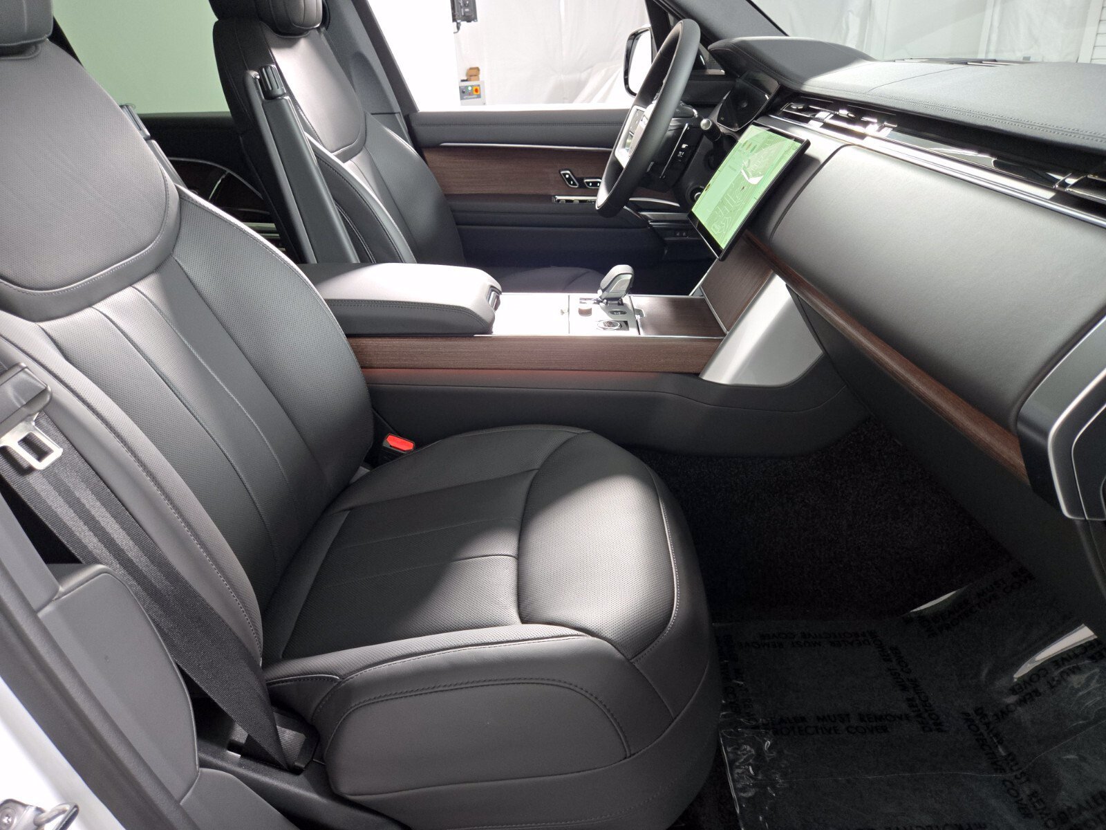 New 2027 Land Rover Range Rover SE AWD/4WD image 3