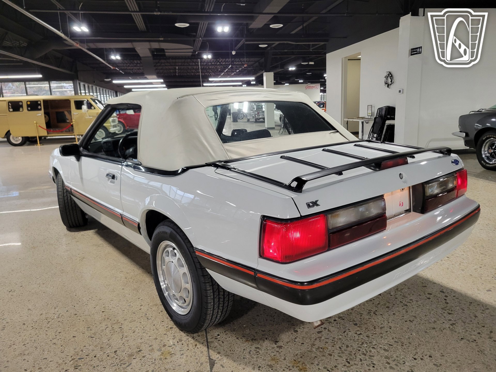 Used 1989 Ford Mustang LX RWD image 12