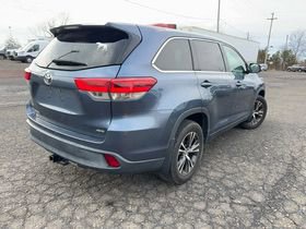 Used 2018 Toyota Highlander LE image 5