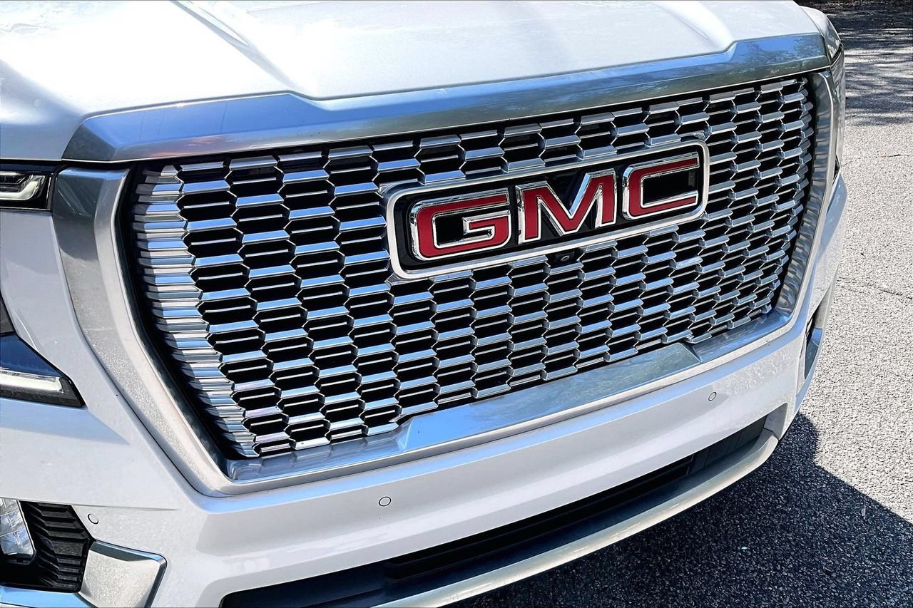 Used 2023 GMC Yukon Denali w/ Denali Reserve Package AWD/4WD image 34
